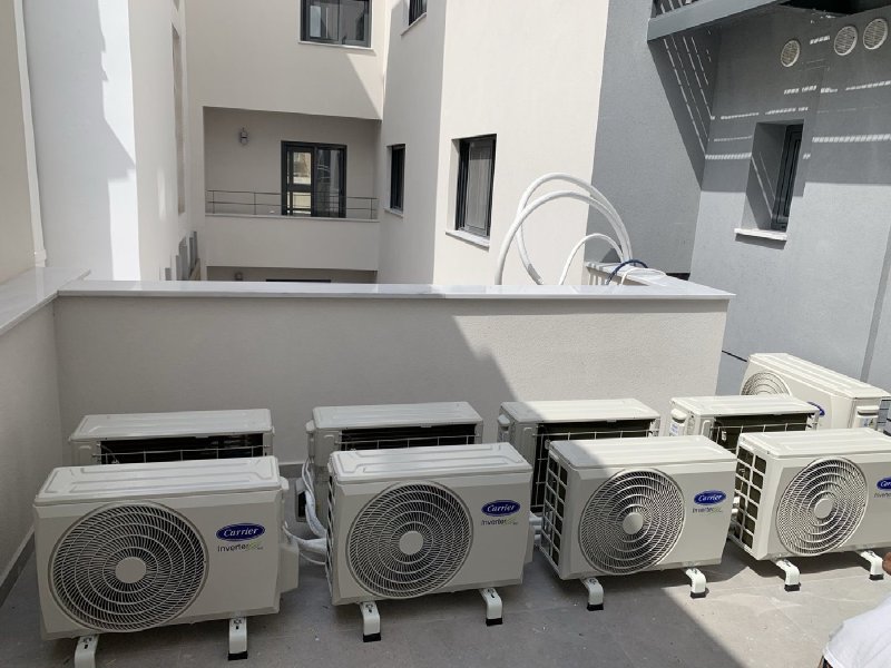 Συστοιχία Carrier Inverter σε Κοινόχρηστο Δώμα