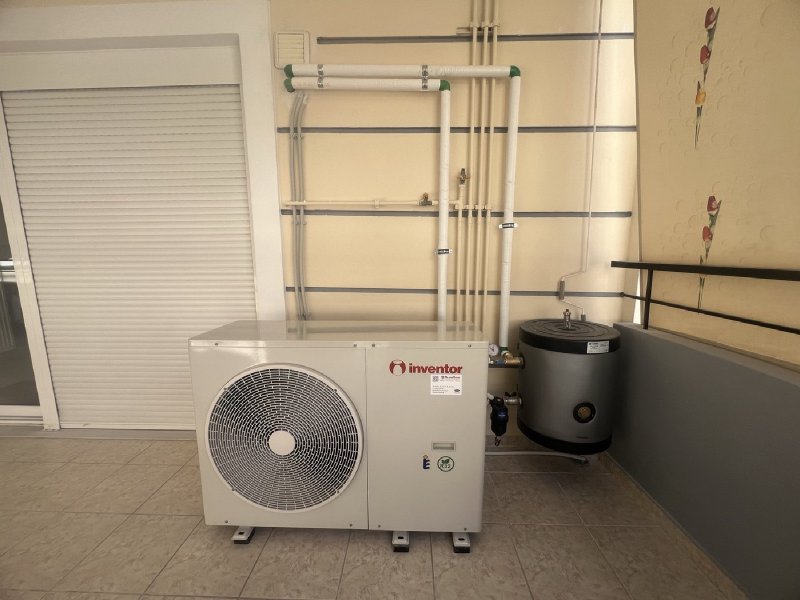 Αντλία Θερμότητας Inventor με Δοχείο Αδρανείας
